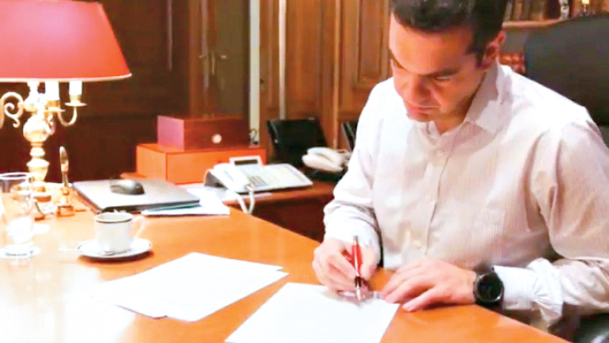 Αλέξης Tσίπρας: Τον πλάνεψε η dolce vita 