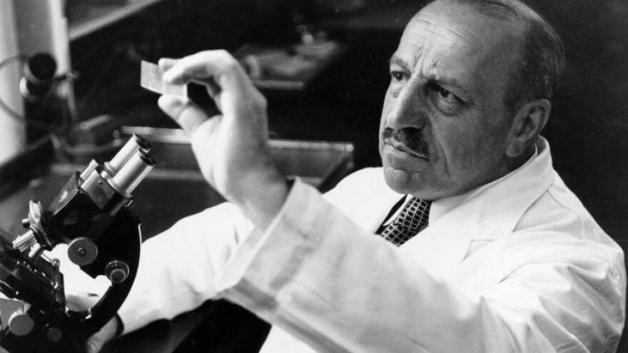 Google Doodle: Τιμά τον «πατέρα» του τεστ Παπ  Γεώργιο Παπανικολάου 