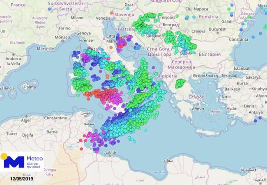 Καιρός: Καταιγίδα... κεραυνών και χαλάζι μέχρι και την Πέμπτη