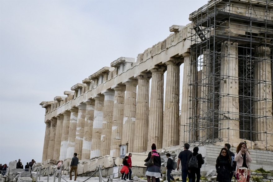 Le Figaro: Επί 45 χρόνια οι εργασίες αποκατάστασης της Ακρόπολης