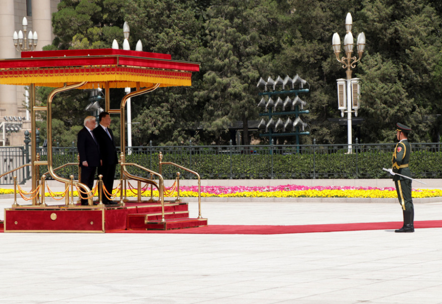 Κίνα: Θερμή υποδοχή Παυλόπουλου από τον Σι Τζινπίνγκ
