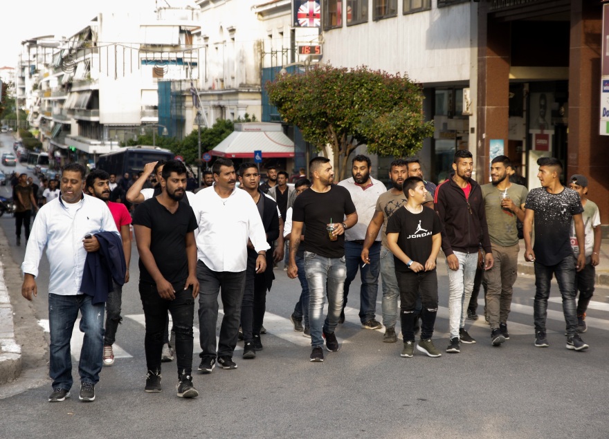 Ομιλία Τσίπρα στη Λαμία με ΜΑΤ και... Άρη Βελουχιώτη