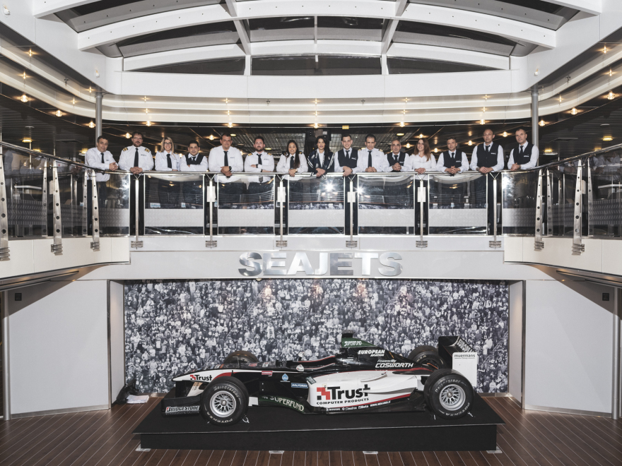 WorldChampion Jet: Η Seajets εγκαινίασε το πλοίο που μπήκε στα ρεκόρ Γκίνες