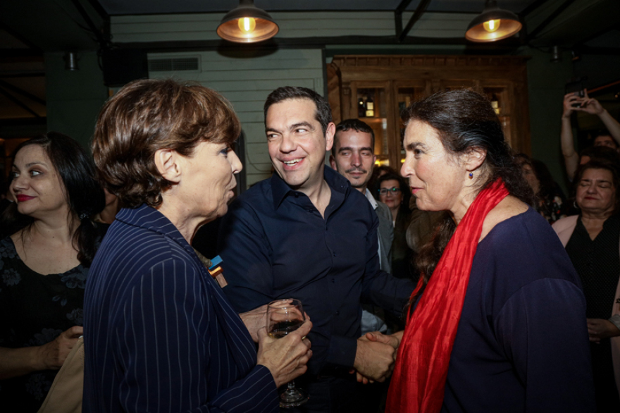 Ο ράπερ Υποχθόνιος εξηγεί στον Τσίπρα τι σημαίνει… «μαμά»