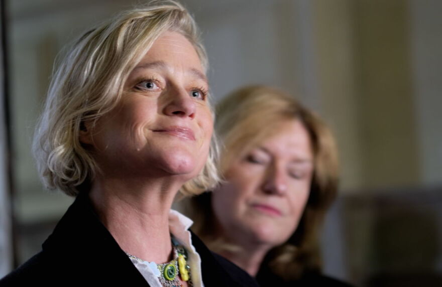 Βέλγιο: Ο πρώην βασιλιάς Αλβέρτος Β' αντιμέτωπος με πρόστιμο αν ξαναρνηθεί τεστ DNA