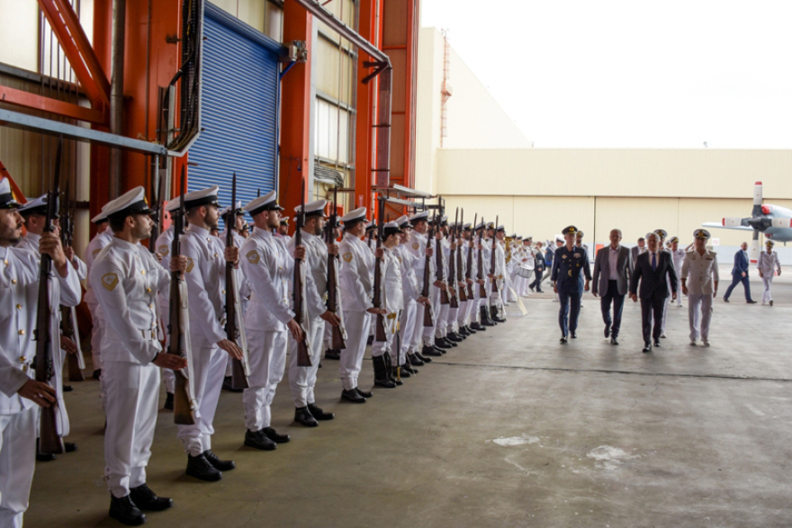 Nέα εξοπλιστικά προγράμματα ανακοίνωσε ο Αποστολάκης στην παράδοση του εκσυγχρονισμένου P-3