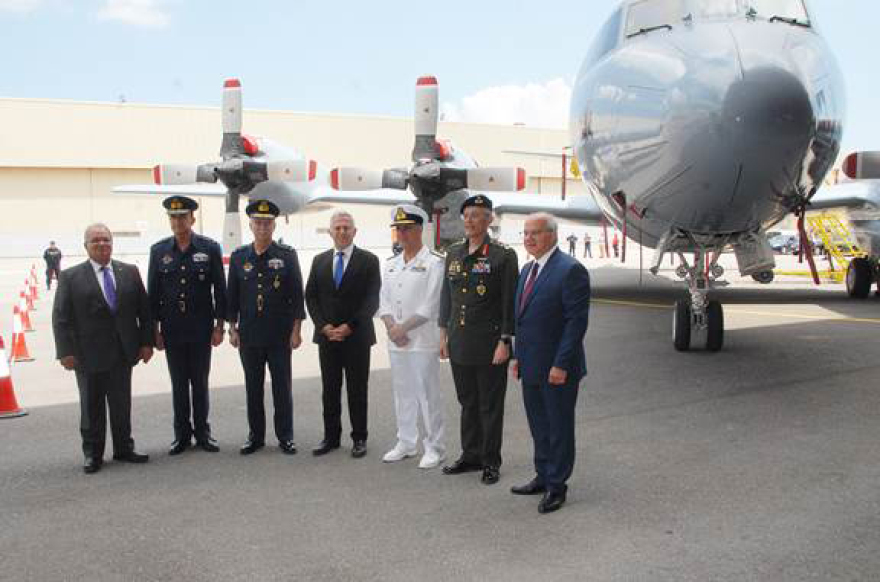 Nέα εξοπλιστικά προγράμματα ανακοίνωσε ο Αποστολάκης στην παράδοση του εκσυγχρονισμένου P-3
