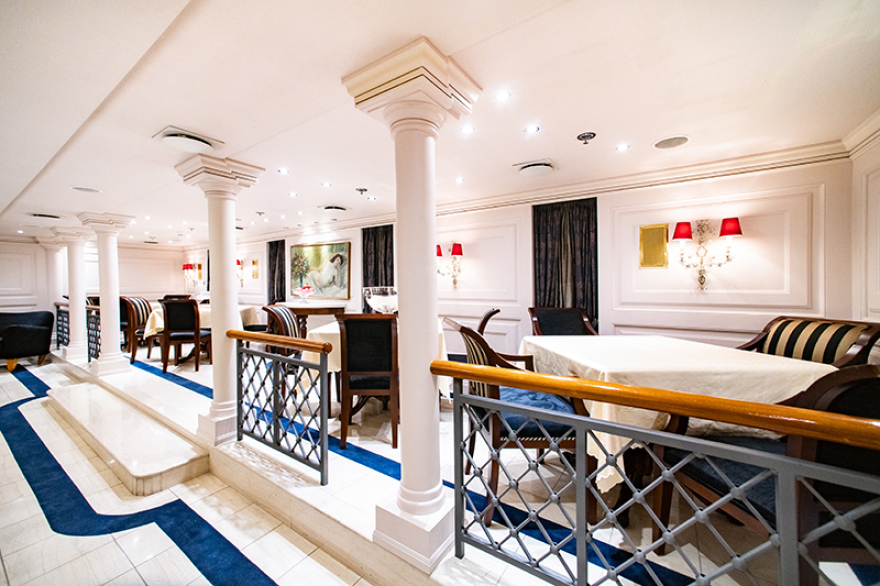 «Christina O»: Δείτε φωτογραφίες από το ανακαινισμένο «πλωτό παλάτι» του Ωνάση