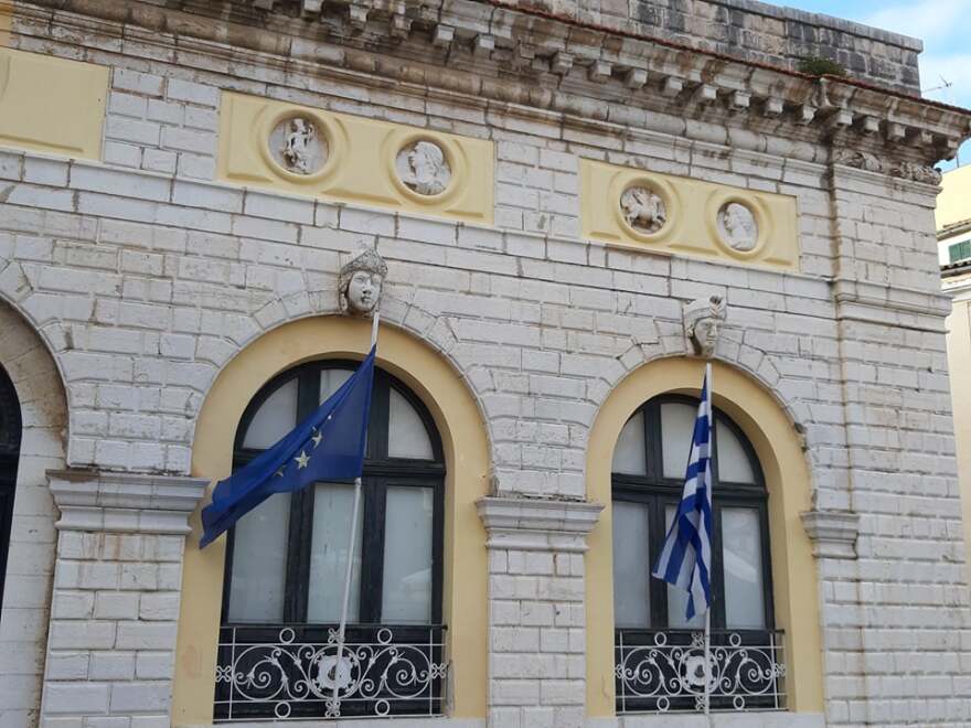 Κέρκυρα: Το Παλιό Δημαρχείο Σαν Τζιάκομο, ένα αρχιτεκτονικό κομψοτέχνημα