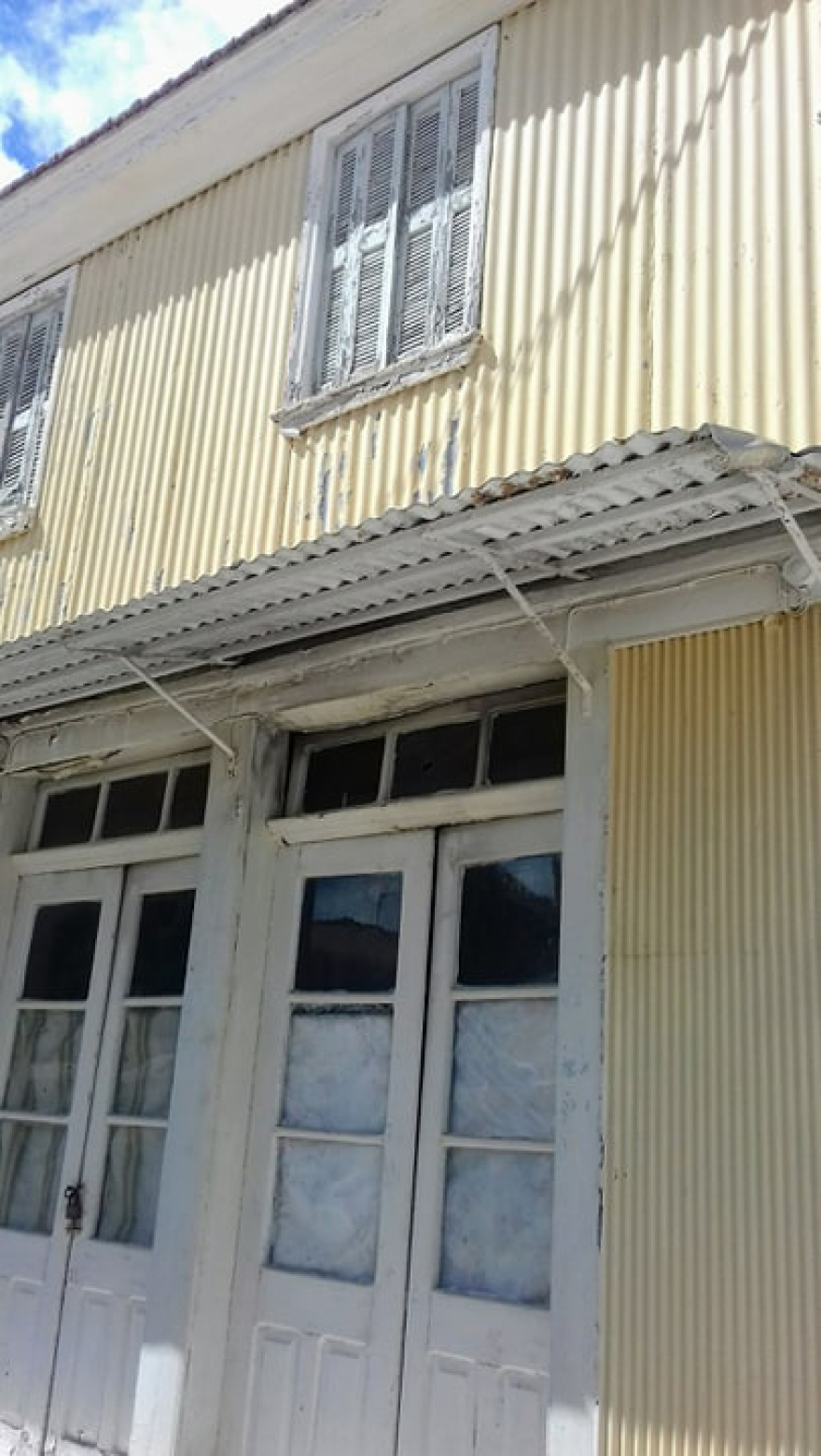 Λευκάδα από λαμαρίνα