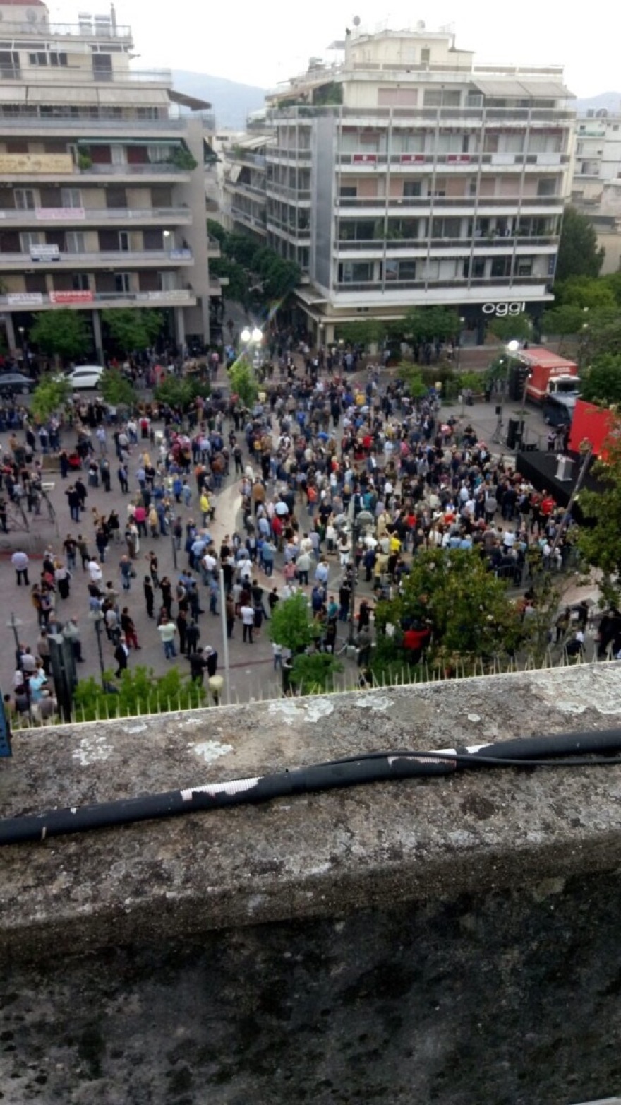 Αγρίνιο: Ο Τσίπρας σε μισοάδεια πλατεία «θυμήθηκε» τις συγκεντρώσεις του '80