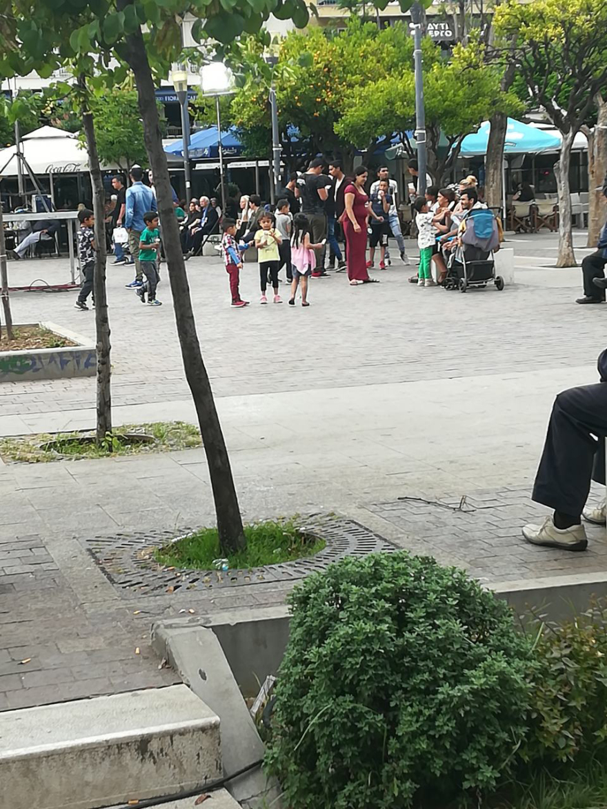 Αγρίνιο: Ο Τσίπρας σε μισοάδεια πλατεία «θυμήθηκε» τις συγκεντρώσεις του '80