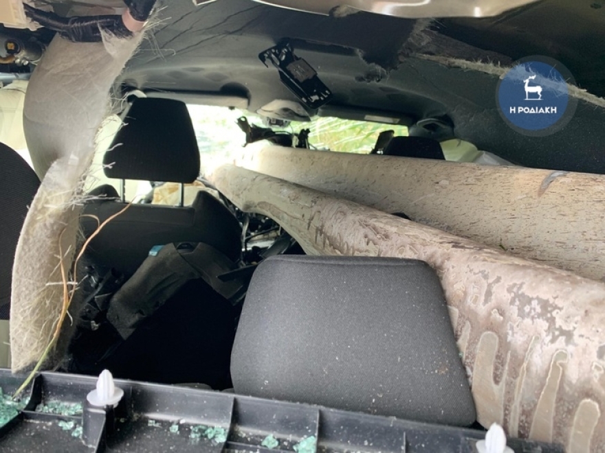 Συγκλονιστικό τροχαίο στη Ρόδο: Προστατευτικό κιγκλίδωμα διαπέρασε αυτοκίνητο