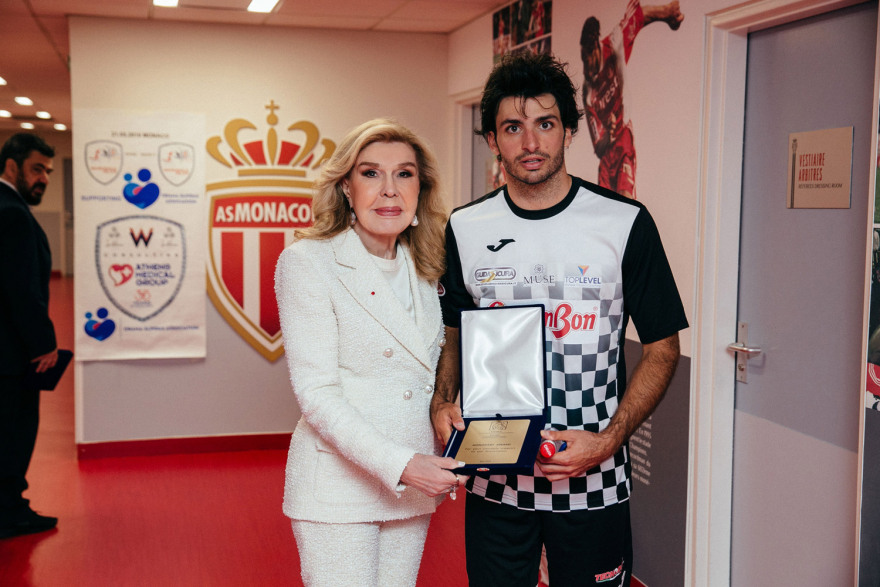 «Όραμα Ελπίδας»: Οι πιλότοι της Formula 1 βράβευσαν την Μαριάννα Βαρδινογιάννη