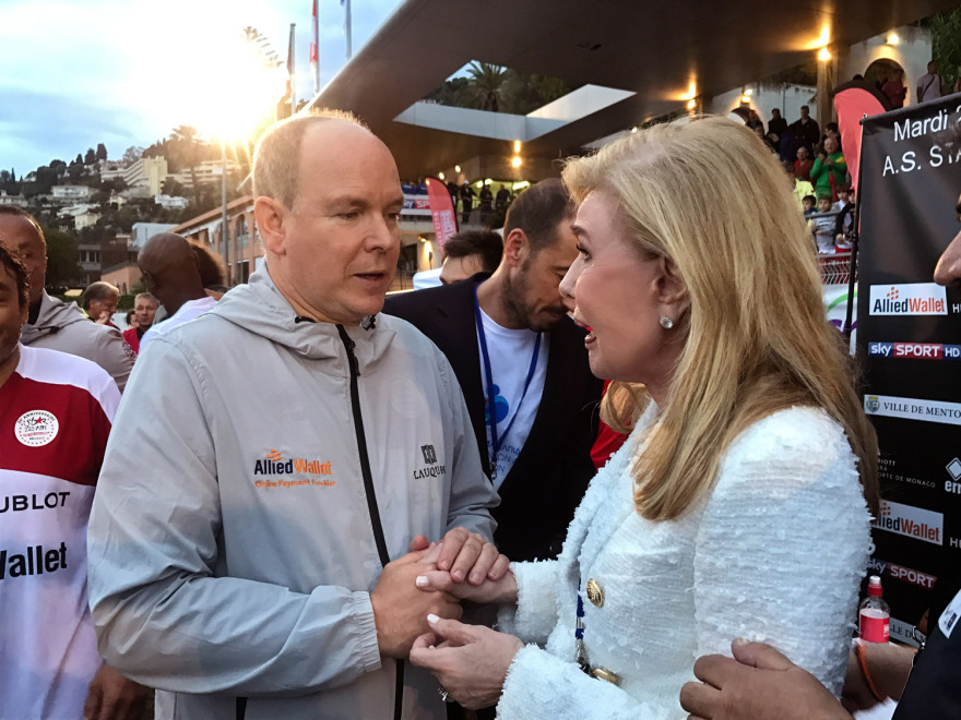 «Όραμα Ελπίδας»: Οι πιλότοι της Formula 1 βράβευσαν την Μαριάννα Βαρδινογιάννη