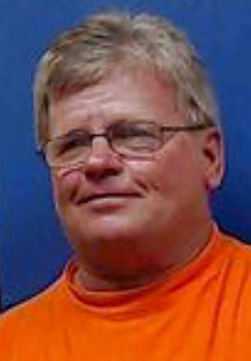 ΗΠΑ: Βουλευτής έδειρε τη γυναίκα του επειδή... δεν γδύθηκε γρήγορα για να κάνουν σεξ!