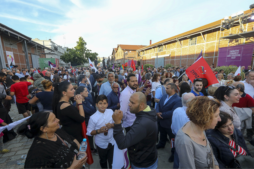 Φωτογραφίες: Περιστέρι- Θεσσαλονίκη: Η «μάχη» των πόλεων στις συγκεντρώσεις Μητσοτάκη - Τσίπρα