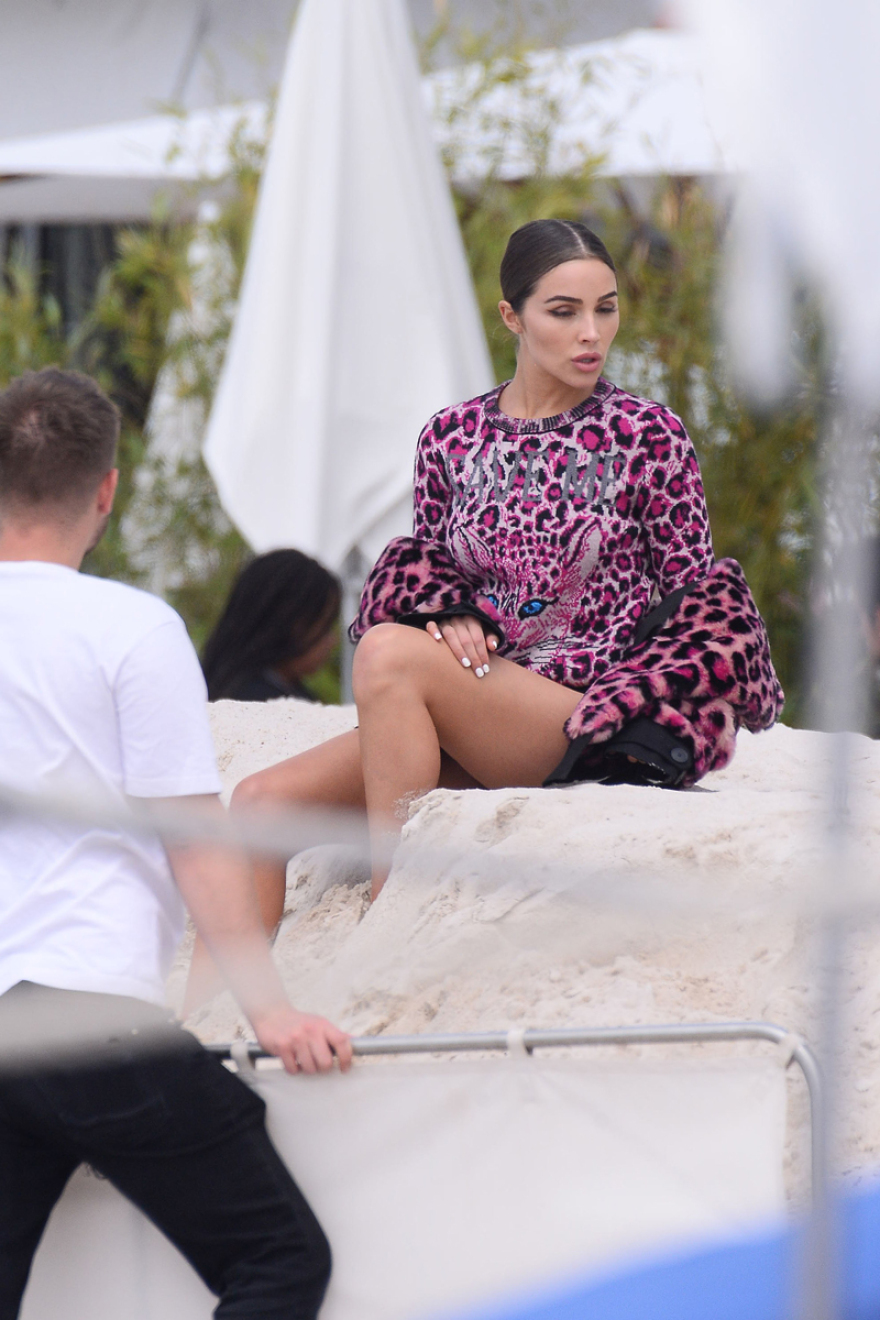 Η Ολίβια Κούλπο έκλεψε τις εντυπώσεις σε παραλία των Καννών 