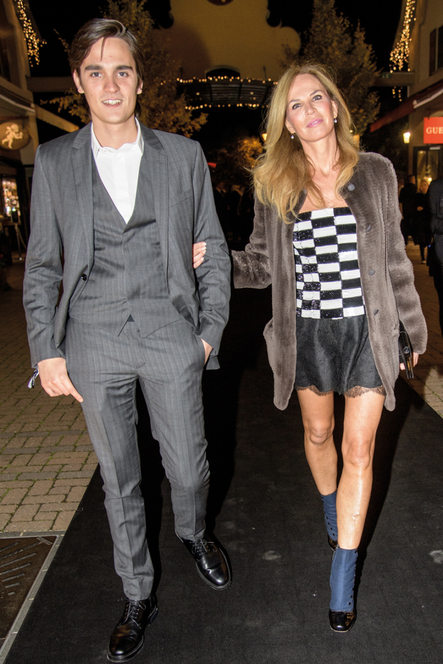 Αλέν-Φαμπιάν Ντελόν: Ο πατέρας μου μπορεί να γίνει άγριος και κτηνώδης