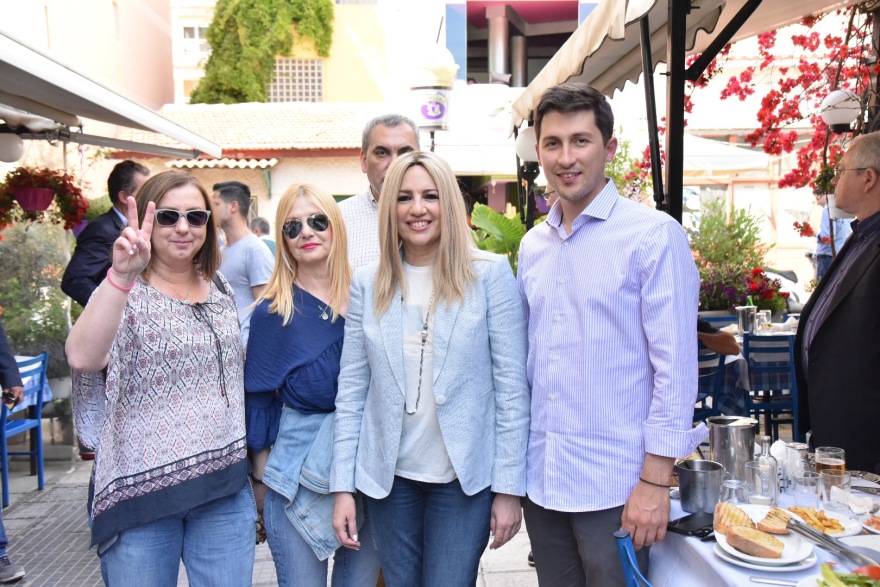 Γεννηματά: Στην Καισαριανή με τους συντάκτες του ρεπορτάζ της Κεντροαριστεράς