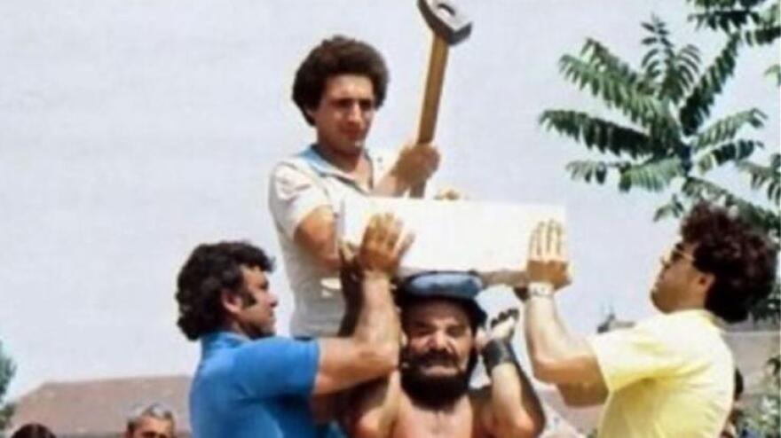 Σαμψών: Ο υπεραθλητής που άφηνε τριαξονικά να «σαρώνουν» το κορμί του