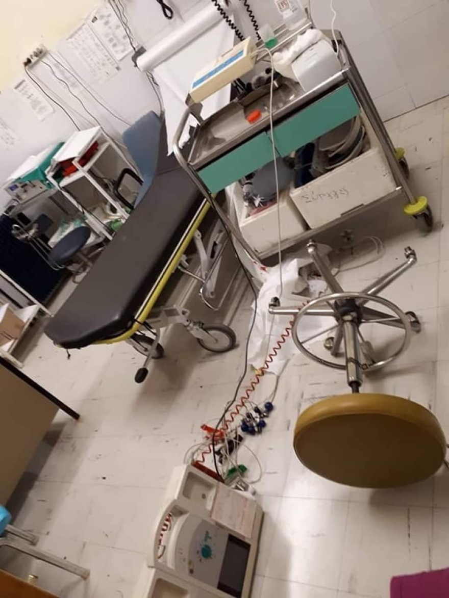 Καταγγελία ΠΟΕΔΗΝ: Ρομά έκανε «γυαλιά -καρφιά» το Κέντρο Υγείας Μεγάρων