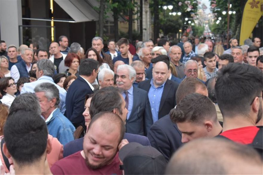 Έκθετος ο αρχηγός της ΕΛΑΣ για την παρουσία του σε κομματικές συγκεντρώσεις του Τσίπρα 