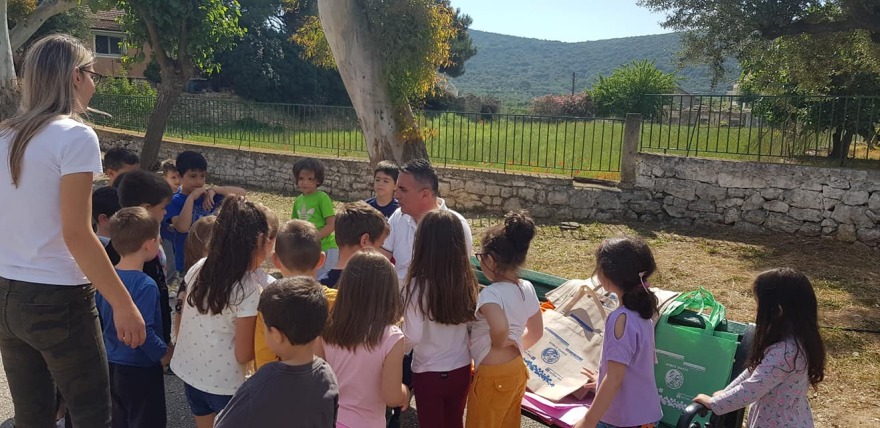 Ο δήμος Ιθάκης καταργεί τις πλαστικές σακούλες και διανέμει δωρεάν υφασμάτινες