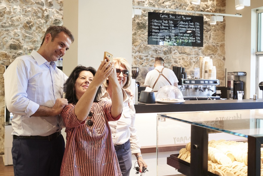 Μητσοτάκης στο Αιγάλεω: Η ΝΔ είναι το κόμμα των νέων - Θα είμαστε πρώτοι και στα Δυτικά