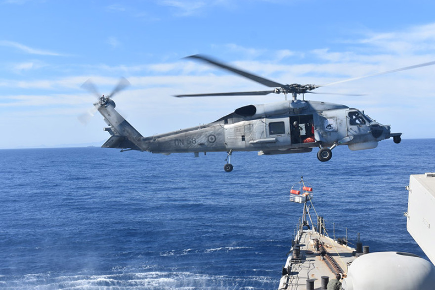 Eντυπωσιακές φωτογραφίες από άσκηση του Πολεμικού Ναυτικού