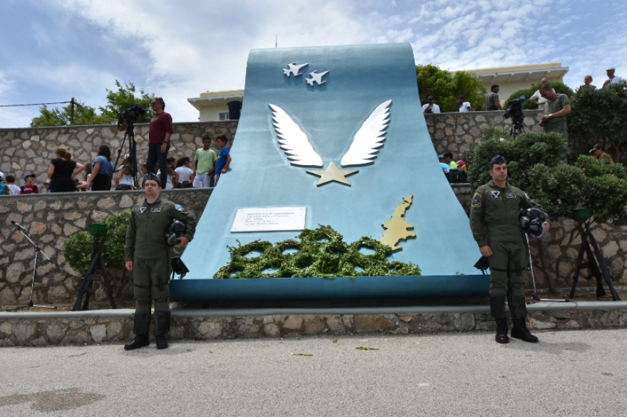 Κώστας Ηλιάκης: Συγκίνηση στο μνημόσυνο για τα 13 χρόνια από τον θάνατό του