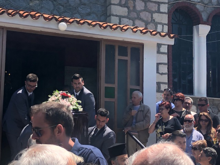 Δολοφονία Γραικού: Συγκίνηση στο «τελευταίο αντίο» από την οικογένειά του