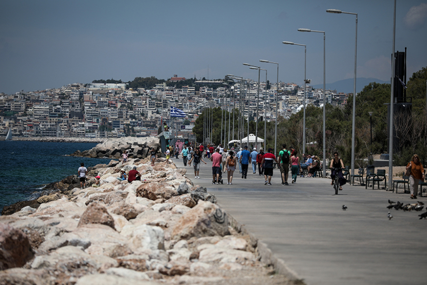 Εκλογές 2019: Οι Έλληνες ψηφίζουν… παραλία