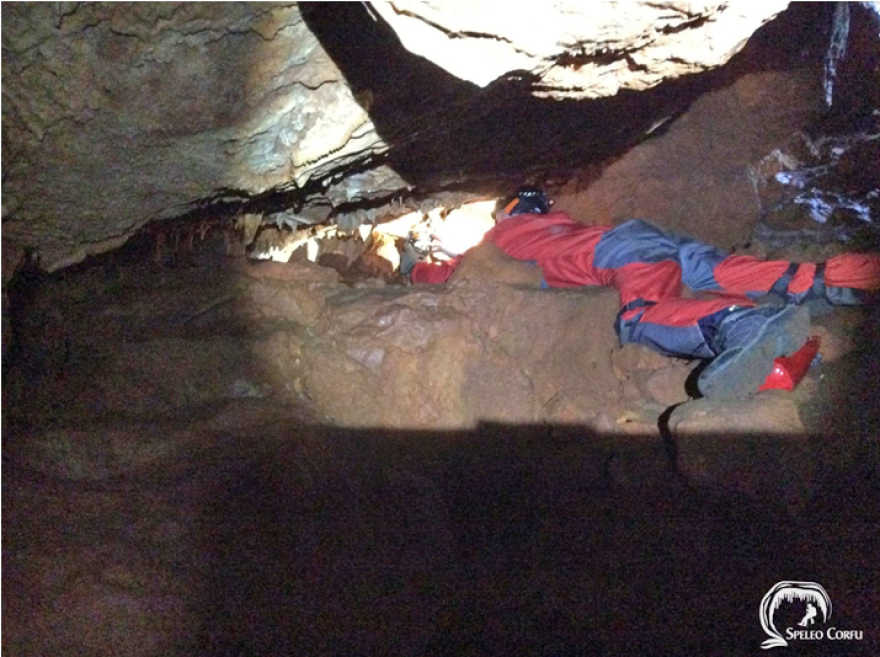 Κέρκυρα: Στα άδυτα των 25 σπηλαίων του νησιού