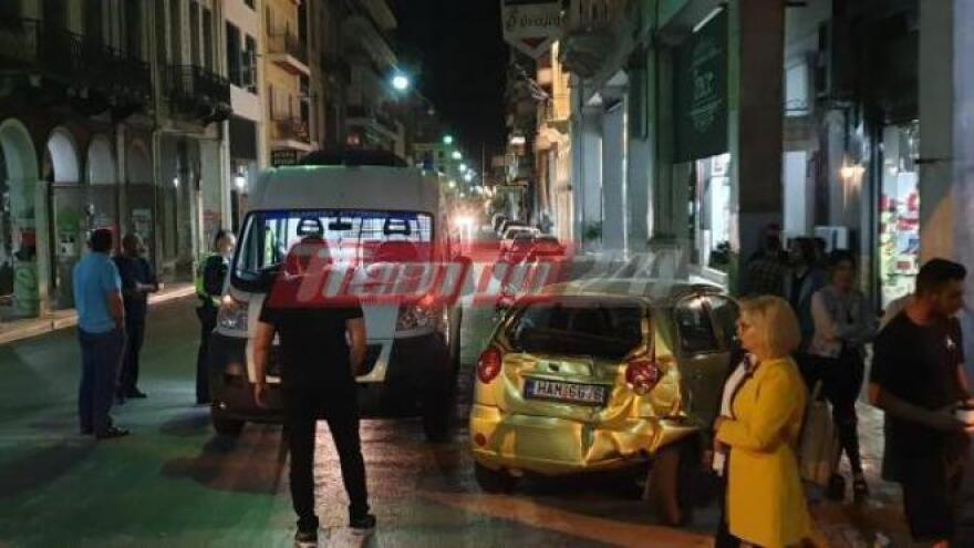 Πάτρα: Δείτε την στιγμή που λεωφορείο χωρίς οδηγό καταλήγει σε κολόνα 