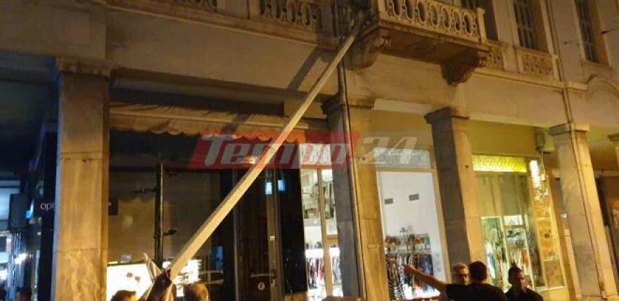 Πάτρα: Δείτε την στιγμή που λεωφορείο χωρίς οδηγό καταλήγει σε κολόνα 