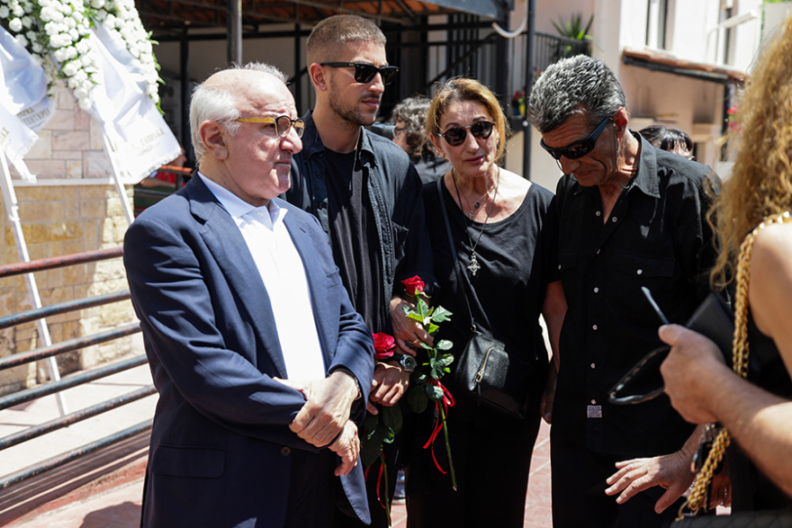 Θλίψη στο τελευταίο αντίο στον  Κώστα Ευριπιώτη 