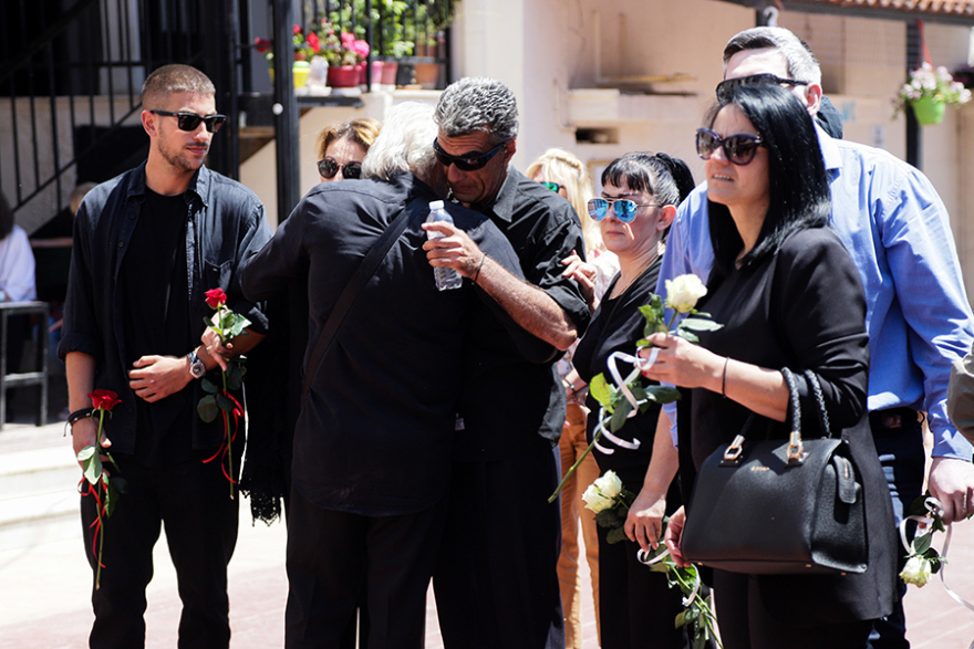 Θλίψη στο τελευταίο αντίο στον  Κώστα Ευριπιώτη 