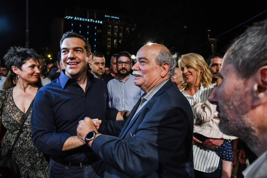 Εκλογές 2019: Μετά την ήττα, στον ΣΥΡΙΖΑ «γλείφουν τις πληγές τους»