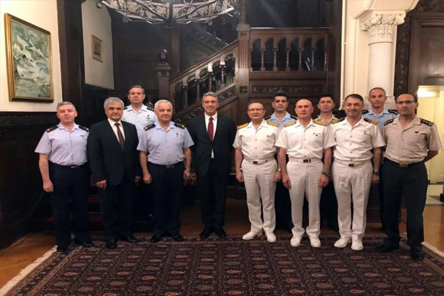 Το παρασκήνιο της σύγκρουσης του Αποστολάκη με τον αντιστράτηγο Ζαχαριάδη για τα ελληνοτουρκικά ΜΟΕ