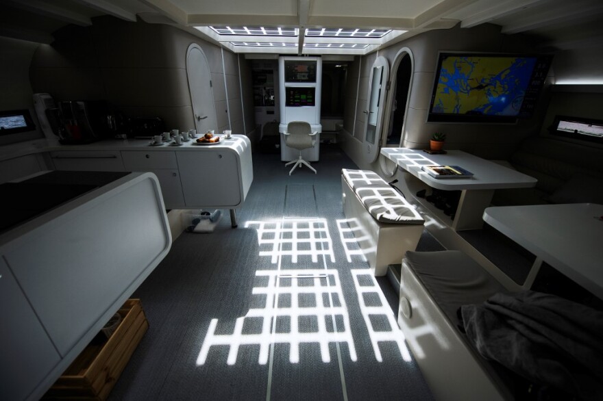 Φωτογραφίες από το Energy Ebserver: Το πρώτο ενεργειακά αυτόνομο σκάφος υδρογόνου κάνει τον γύρο του κόσμου