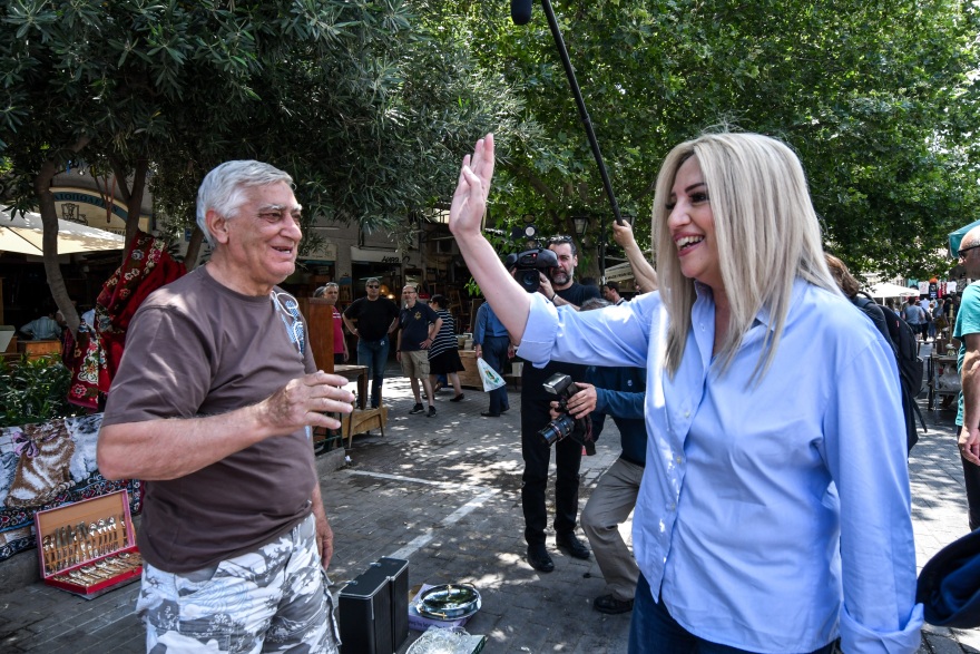 Επίσκεψη Γεννηματά στο Μοναστηράκι: Οι μικρομεσαίοι χρειάζονται στήριξη, όχι παροχές εξαγοράς
