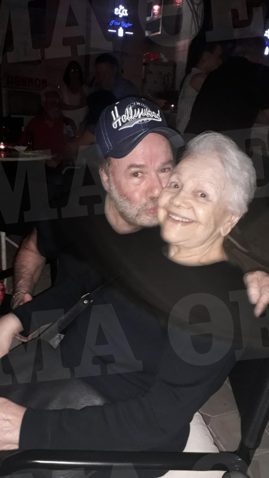 Η έξοδος της Μαίρης Λίντα στο ιστορικό στέκι του Κόμη