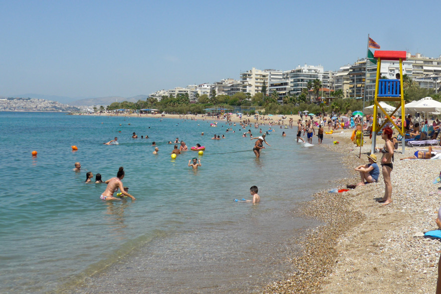 Μίνι καύσωνας: Στους 35 βαθμούς Κελσίου η θερμοκρασία στην Ελευσίνα