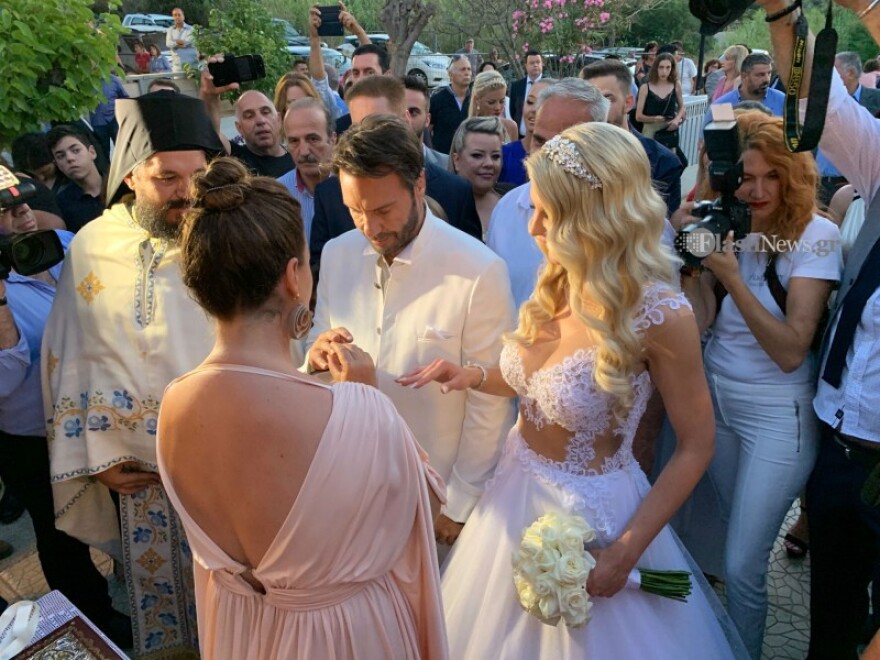 Στράτος Τζώρτζογλου & Σοφία Μαριόλα: Όλα όσα έγιναν στο λαμπερό γάμο στην Κρήτη