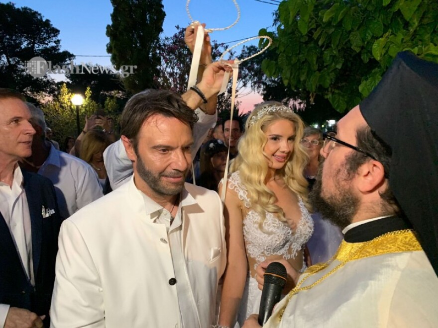 Στράτος Τζώρτζογλου & Σοφία Μαριόλα: Όλα όσα έγιναν στο λαμπερό γάμο στην Κρήτη
