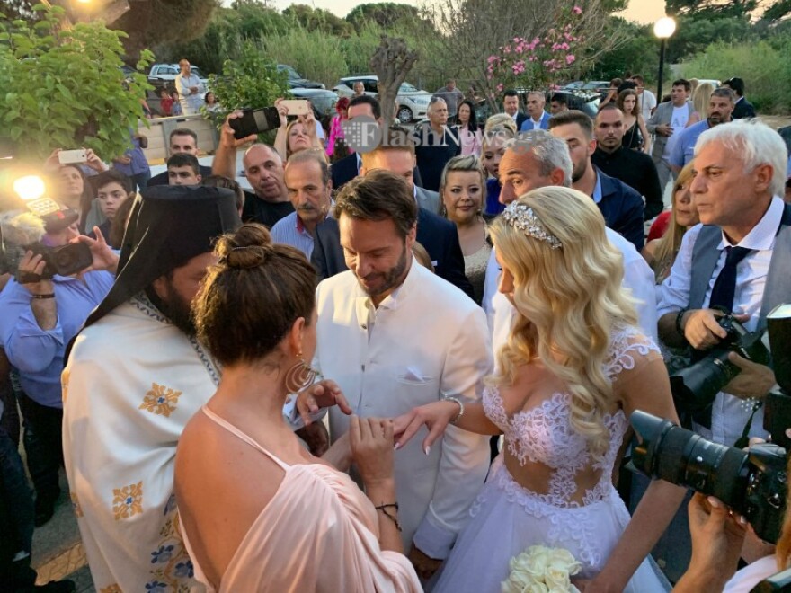 Στράτος Τζώρτζογλου & Σοφία Μαριόλα: Όλα όσα έγιναν στο λαμπερό γάμο στην Κρήτη