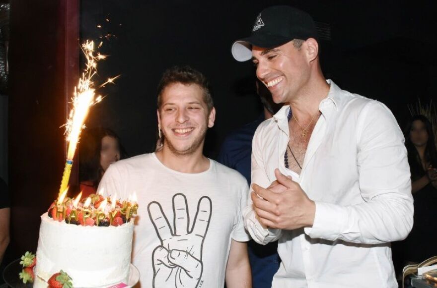 Ο Άνθιμος Ανανιάδης έγινε 34 και το γιόρτασε με δύο τούρτες