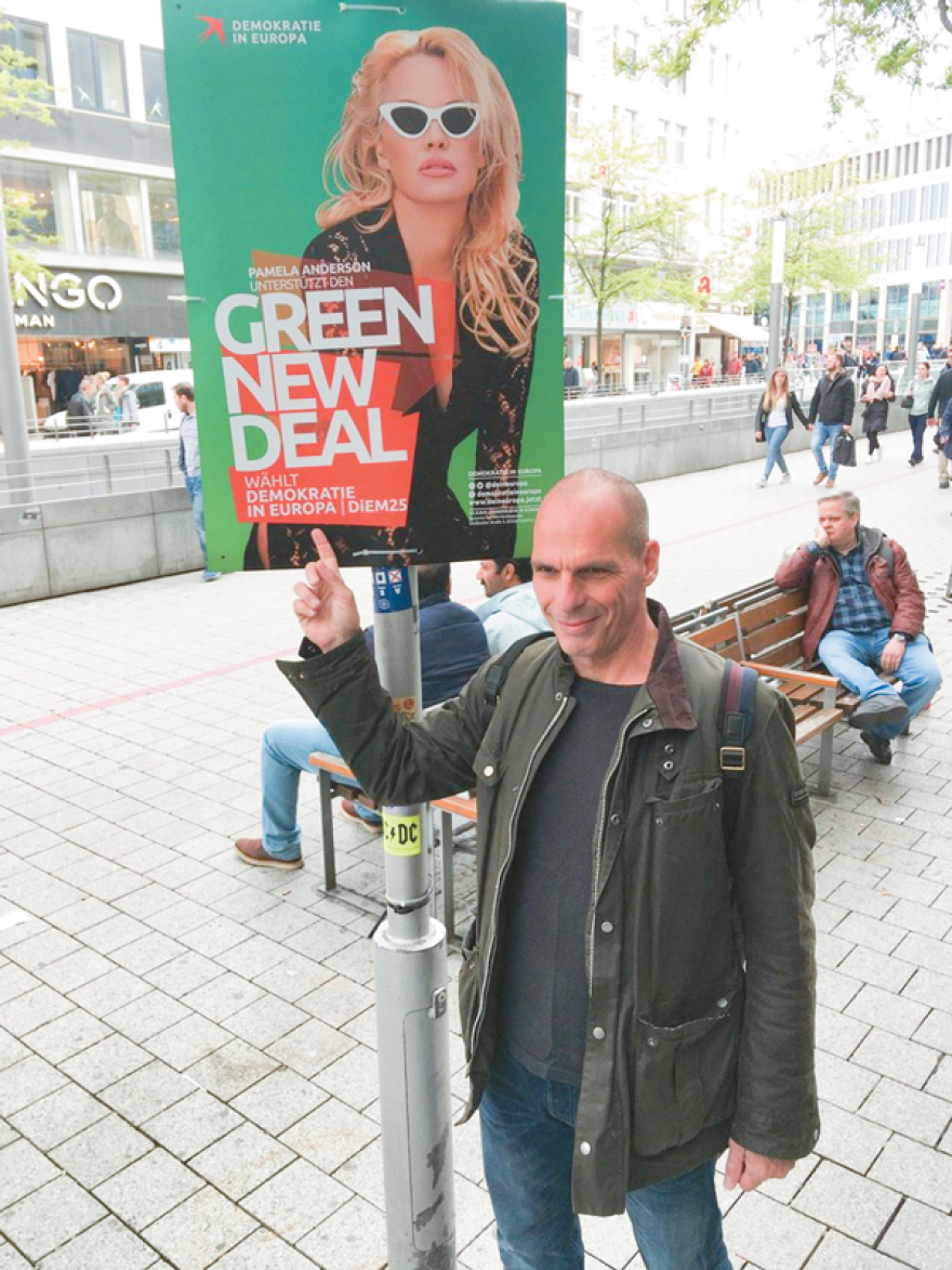 Φαινόμενο Βαρουφάκης: Προσοχή...δαγκώνει, αλλά αυτή τη φορά τον Τσίπρα