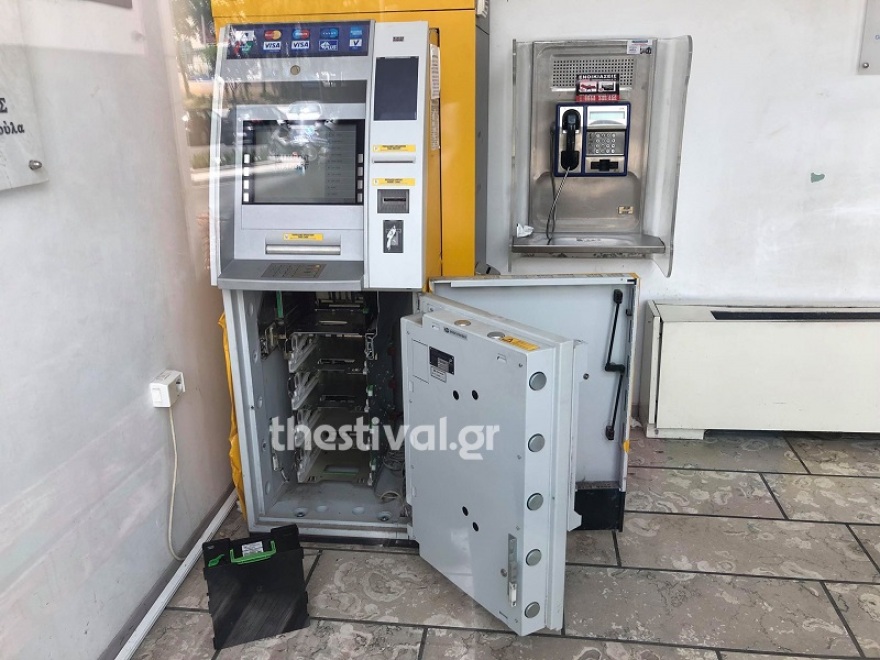 Απόπειρα ληστείας στο ΑΧΕΠΑ Θεσσαλονίκης - Πήγαν να κλέψουν τα χρήματα ντυμένοι... γιατρός και ασθενής